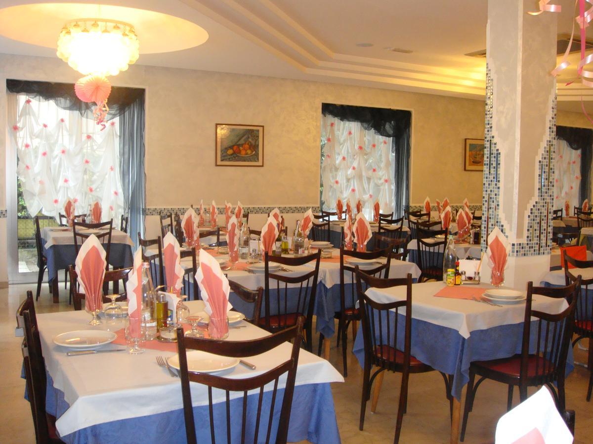 Hotel Capri Bellaria-Igea Marina Exterior photo